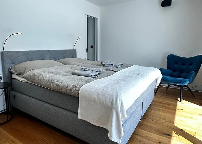 Vineyard Apartment *